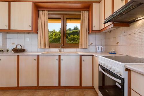 Venetico Beachfront Apartments - Sea View Apartment