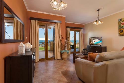 Venetico Beachfront Apartments - 2 Bedroom Apartment