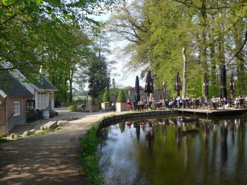 Bed En Breakfast Bergh En Bos