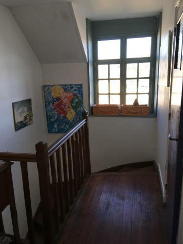 Villa Face A La Mer , L Artiste