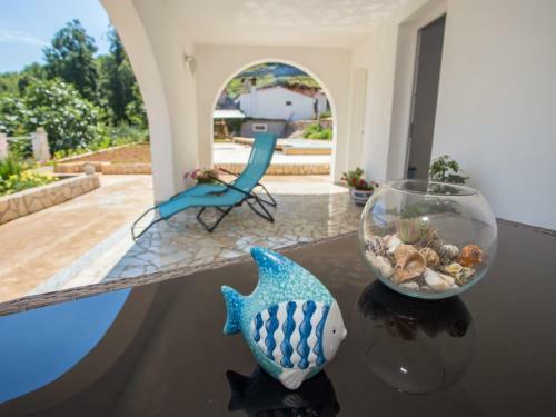 Apartment Rea With Pool