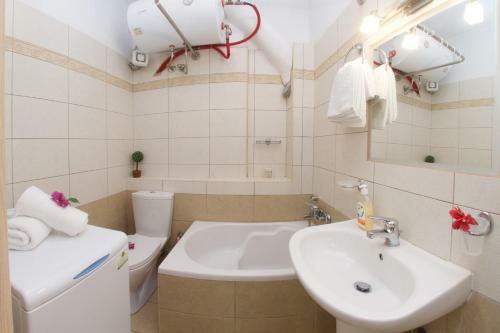 "hermes" Central Apartment
