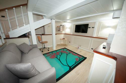 Daniela House 3