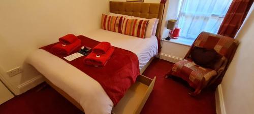 Hostal Holly Cottages