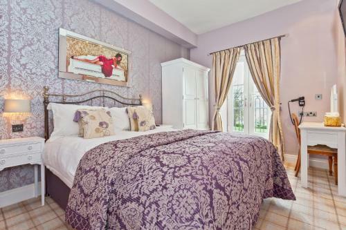 Hostal Bowness Bay Suites