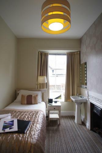 Hostal Dene House
