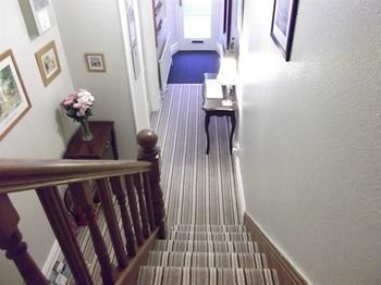 Hostal Holmlea Guest House