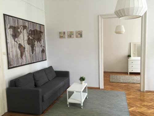 Budget Apartment By Hi5-r�koczi 24