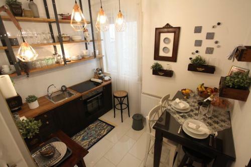 D.five Neo-baroque Apartment With Terrace