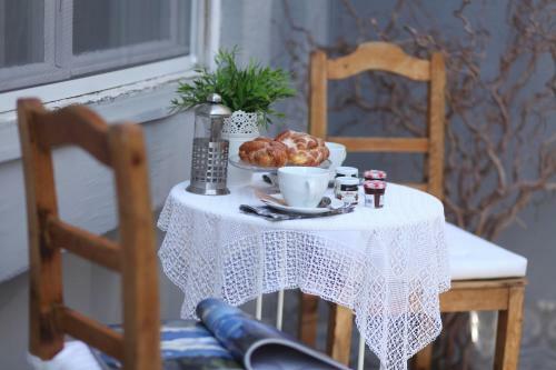 D.five Neo-baroque Apartment With Terrace