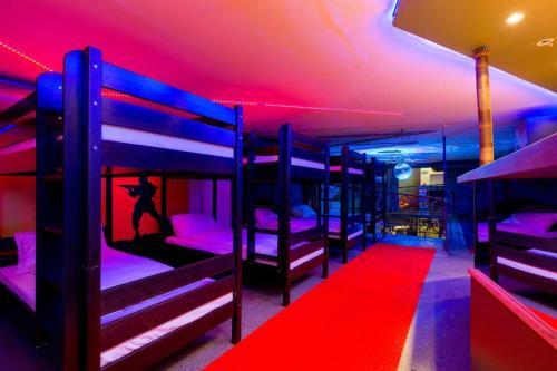 The Bachelor Bar - Bunker | Private Club