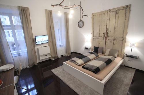 D.five Timber Town Apartment