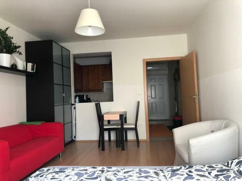 Cozy Apartment In District 8