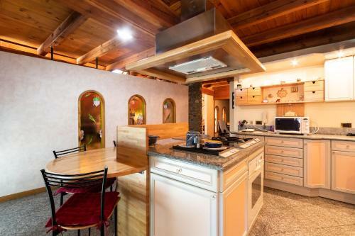 Woodstone Villa