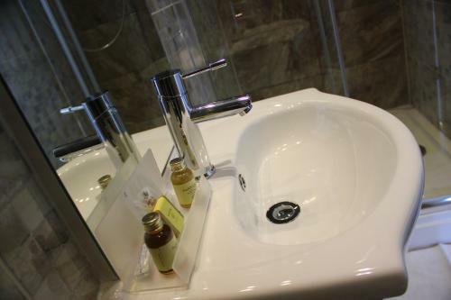81 The Prom Hotel