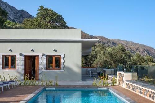 Aloni Villa, An Awe-inspiring Retreat!