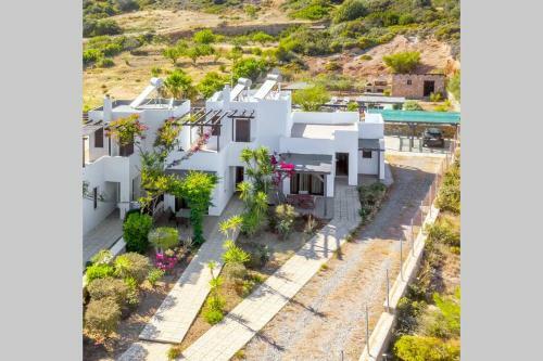 Memi Beach Villa