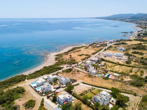 Smaragdi Beachfront Villa
