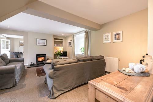 Campbell Cottage, Arrochar, Loch Long