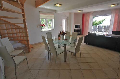Apartamentos Beautiful House Direct On Beach With Pool