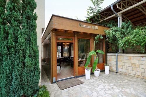 Sunny Hill Apartments & Aqua Park