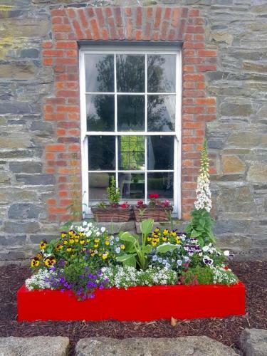 Bed & Breakfast Lacken Millhouse And Gardens
