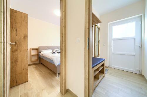 Seafront Apartment With Heated Swimming Pool
