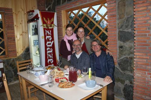 Hostal Guesthouse Alvani