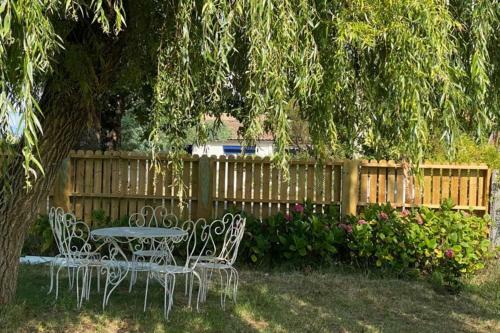 Nice House With Garden In Andernos-les-bains