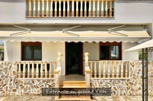 Fenia House On The Beach