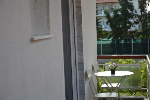 Daisy Apartment