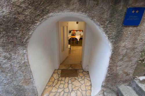 Studio Apartment Nihar