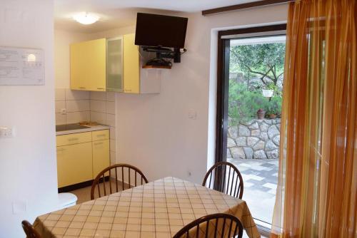 Apartments With A Parking Space Cres - 7876