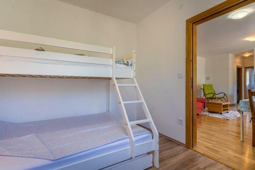 Apartmani Cres