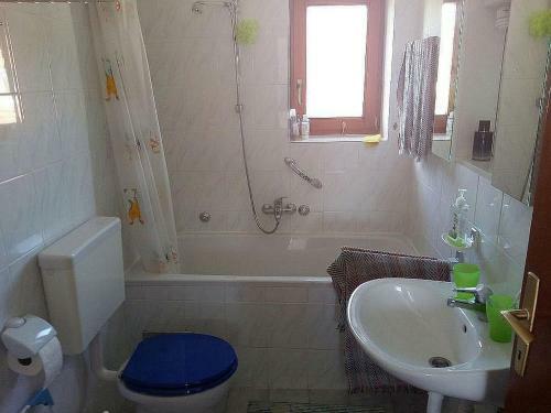 Apartment Bruno, Melin