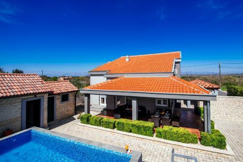 New 2021! Villa Enna With Pool, Zadar