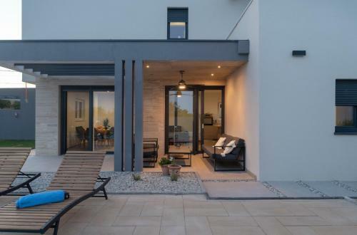 Villa Aria