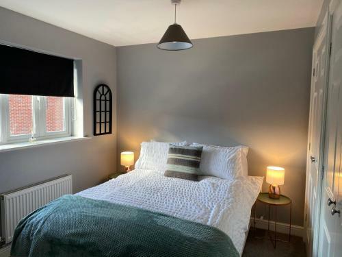 Silver Stag, Large 3 Bedroom Property With Parking