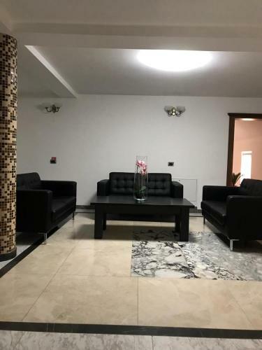 Hostal Pensiunea Montana Bor?a Mm