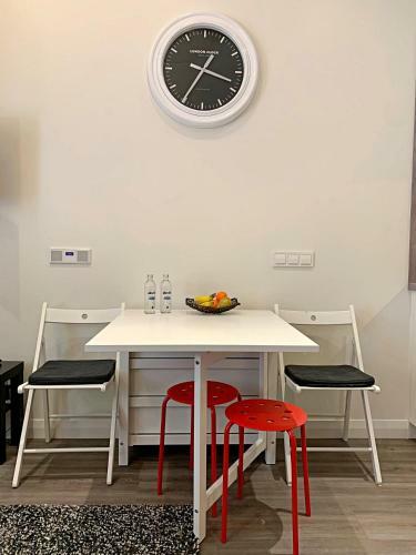 Central One Bedroom Apartment