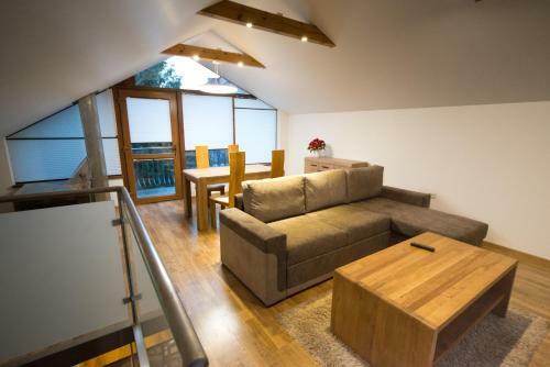 Petro Delux Apartments