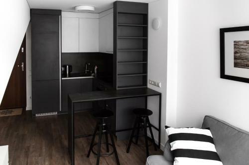 Host Lovers Apartments