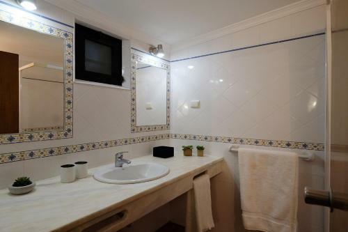Lotus Villa, Albufeira