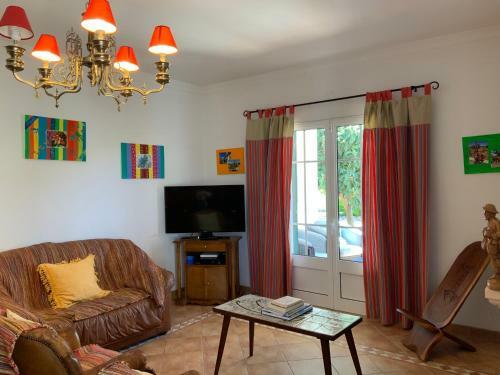 Guest House Alfarrobeiras