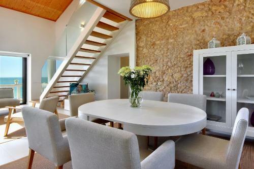 Villa Casa P� Na Areia- Unique Spot- Beach Front
