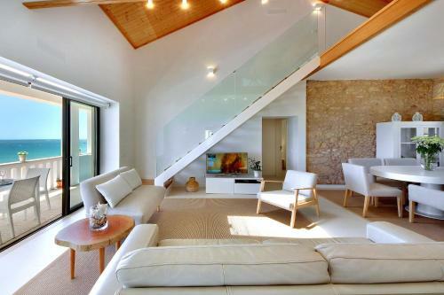 Villa Casa P� Na Areia- Unique Spot- Beach Front