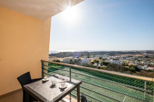 Apartamento #4 Amazing T2 With Seaview And Pool 900m Beach