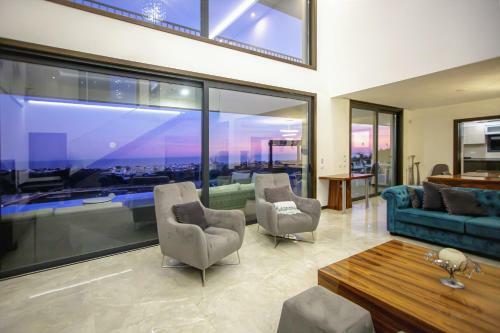Luxury Villa - �guia Mar