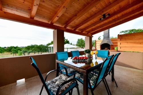House Gabriela