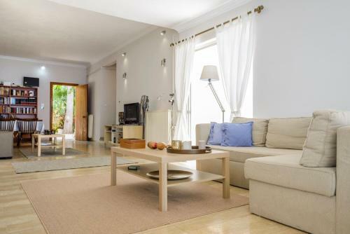 Naftilos Blue View Retreat